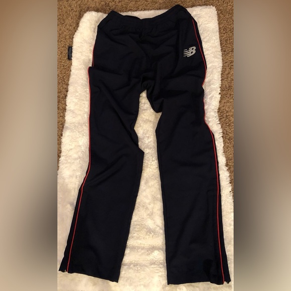 New balance, track pants, Size Medium zipper legs EUC - Picture 4 of 16